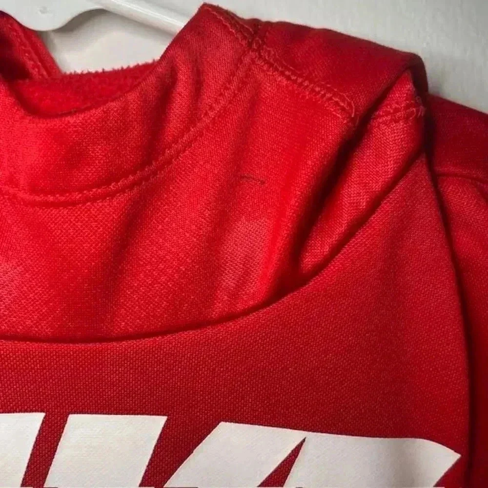 Red Nike Therma Boys Dri-FIT Camo Pullover Hoodie Size Small (4-5)